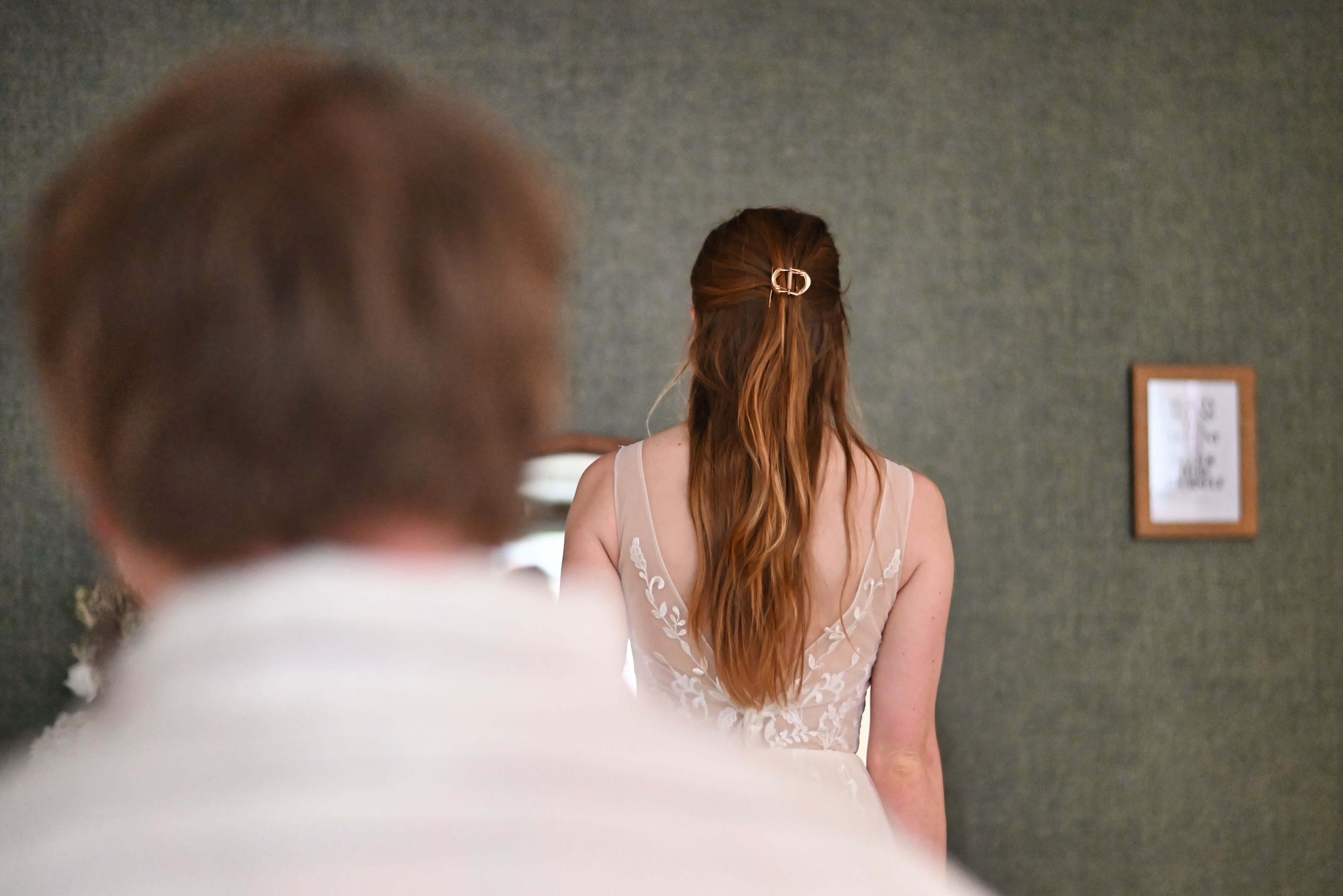 Hochzeit, Hochzeitsshooting, Brautkleidanprobe, First Look