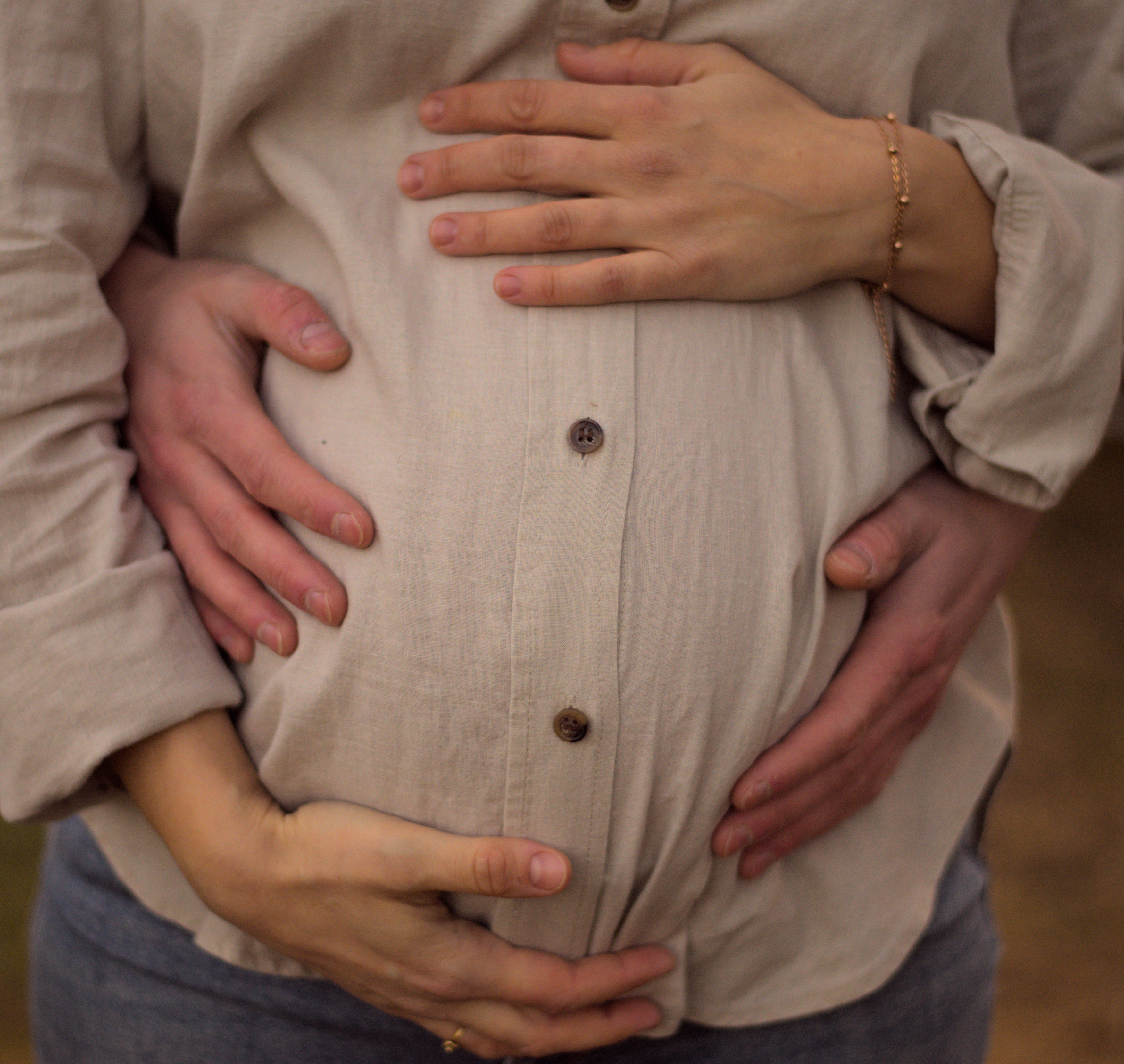Babybauch, Babybauchshooting, Geborgenheit